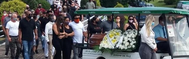 九游娱乐下载-伤心小罗未出席母亲葬礼 大罗父母感染新冠但治愈